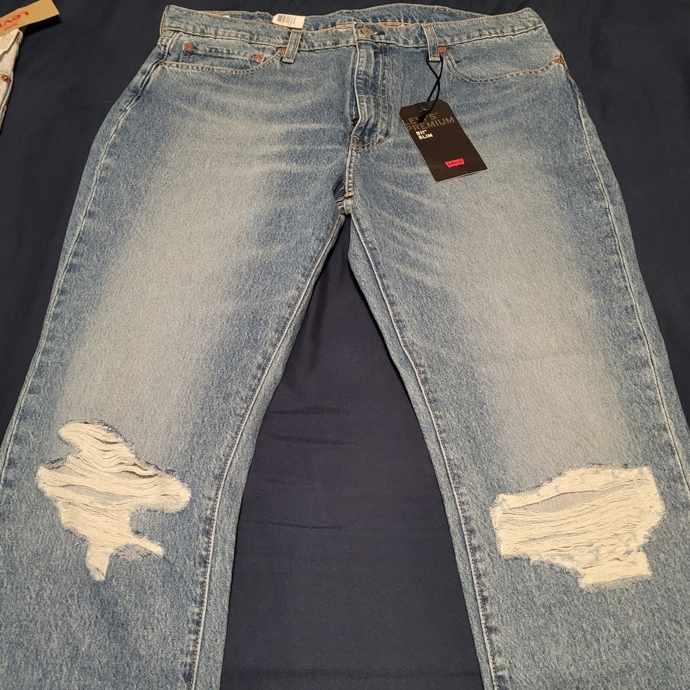 Levi Jeans - Picture 3 of 4